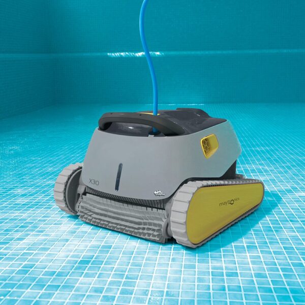 ProductLifestyle_Dolphin_X30_under-water_1000x1000-600x600